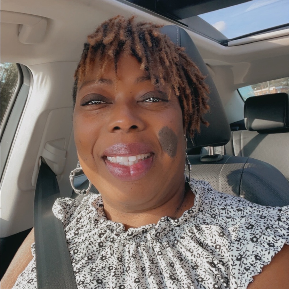 Meet your Posher, Latasha